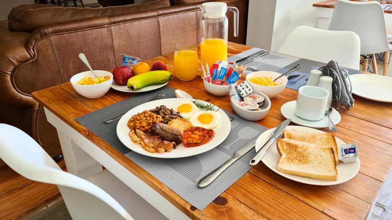 Lido Living Bed & Breakfast East London Ngoại thất bức ảnh