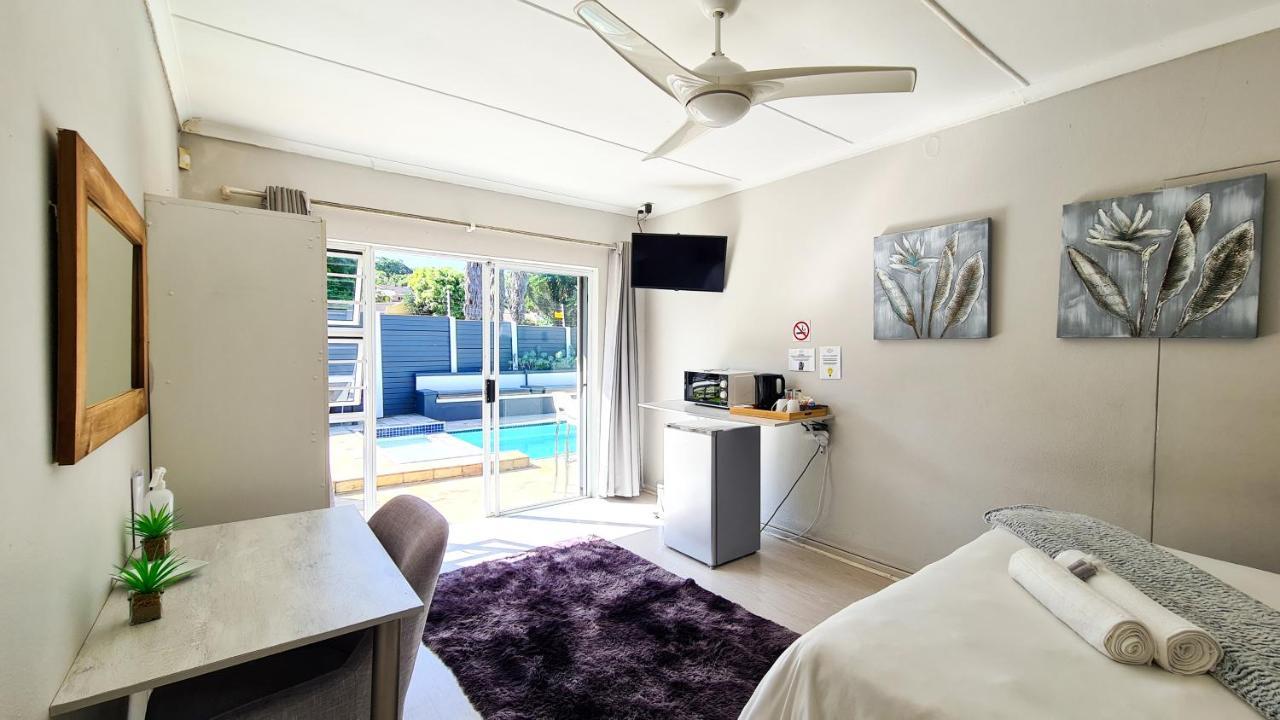 Lido Living Bed & Breakfast East London Ngoại thất bức ảnh